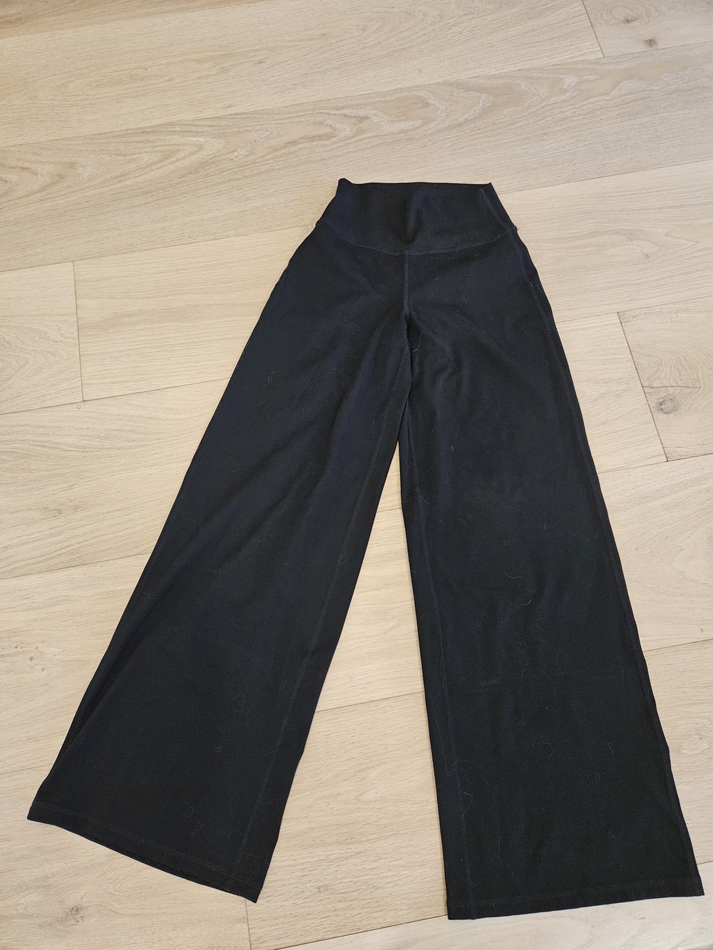 Gilly Hicks Recharge Wide Leg Pants, Size S